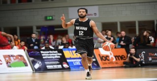 Bornova Belediyesi Karşıyaka iki yabancı aldı