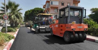 İzmir Büyükşehir yol bakım ve yenileme çalışmaları sürdürüyor