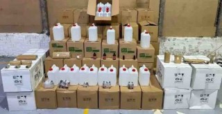 Karşıyaka'da  2 bin 850 litre etil alkol ele geçirildi