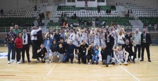 Bornova Belediyesi Karşıyaka oyuncuları: Hakkımızı helal etmiyoruz