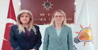 Karşıyakalı Ak Parti aday adayı Güneri destek ziyaretlerine başladı