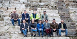 Smyrna Tiyatrosu gün yüzüne çıkıyor