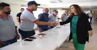 Başkan Ünsal temizlik işçileriyle bir araya geldi