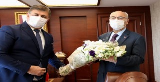 Başkan Tugay, Vali Köşger'i ziyaret etti