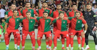 Karşıyaka gençleşti...