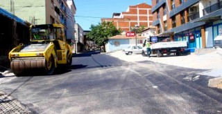 Bayraklı'da asfaltlama seferberliği