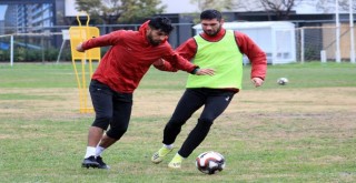 Karşıyaka'da Mustafa ve Metin dönüyor