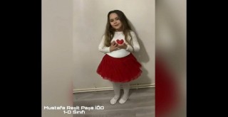 Öğretmenlerinin doğum gününü online kutladılar