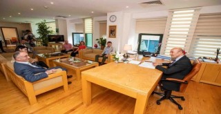 Başkan Soyer: Karadeniz'de üretilen kivi İzmir'de pazarlanabilir