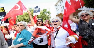19 Mayıs Karşıyaka'da coşkuyla kutlanıyor