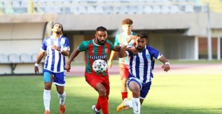 Karşıyaka'da ayrılıklar sürüyor