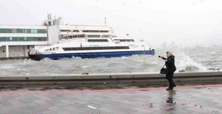 Tüm vapur seferleri iptal