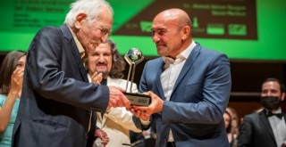 Başkan Soyer: Amacımız sinema ve müzik sektörlerini İzmir’de buluşturmak