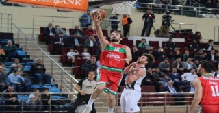 Pınar Karşıyaka, Fenerbahçe'yi konuk ediyor