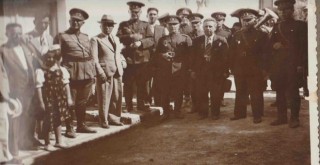 Atatürk'e çiçek veren Foçalı Hatice Doğu 101 yaşında vefat etti