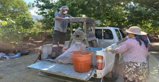 Efes Selçuk'ta salça zamanı