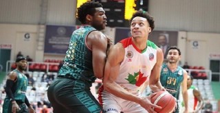 Bornova Belediye Karşıyaka 3 periyot önde gitti, kaybetti!