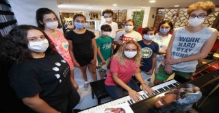 Kızılçullu gençleri Endonezya’dan ödül topladı