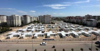 İzmir Büyükşehir Belediyesi’nin Adıyaman’da kurduğu konteyner kent hizmete girdi