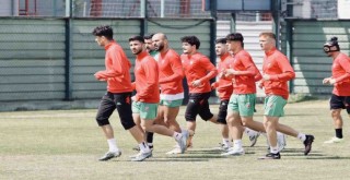 Karşıyaka'da şok: 10 futbolcu ihtar çekti