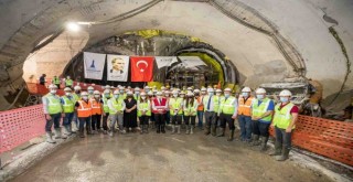 Yerin 30 metre altında bayramlaşma