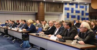 İZTO’da sağlık turizmi zirvesi