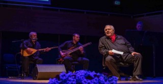 Nazım Hikmet ile Yannis Ritsos İzmir’de şiir ve şarkılarla anıldı