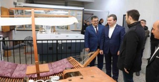 Bergama’nın parklarını öğrencilerin yaptığı banklar süsleyecek