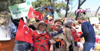 Alaçatı Ot Festivali'nde renkli görüntüler