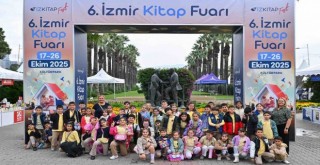 İZKİTAP’a her yaştan ziyaretçi