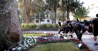 CHP Karşıyaka İlçe Örgütü Atası’nı andı