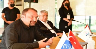 Çiğli’de ''Barınamayan Öğrenciler'' için çözüm zirvesi