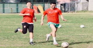 Karşıyaka, Kuşadasıspor'u konuk ediyor