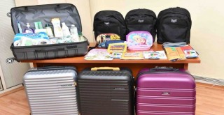 Çiğli Belediyesi’nden öğrencilere çanta ve valiz desteği