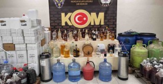 İzmir'de sahte içki ve kaçak ürün operasyonu