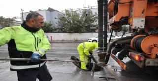İzmir Büyükşehir şiddetli yağmur için teyakkuzda