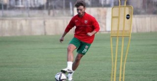 Karşıyaka'da 6 futbolcu formaya hasret