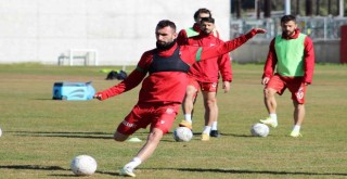 Karşıyaka, Menemen ile oynayacak