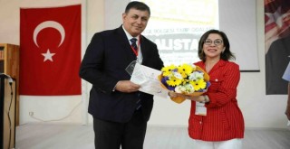 Tabip odalarından Başkan Tugay’a teşekkür plaketi