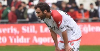 Karşıyaka'da iki eksik