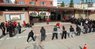 Karşıyaka'da gençlere afet bilinci eğitimi