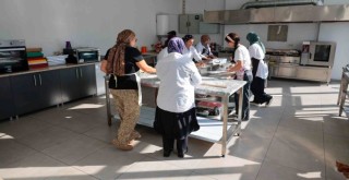 Konak’ta üretim durmuyor