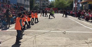 Okullarda geleneksel bahar şenlikleri başladı...