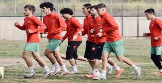 Karşıyaka, Ergene Velimeşespor'u ağırlıyor