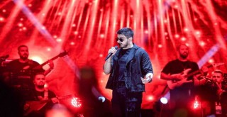 Fuarda gençler Semicenk ile coştu