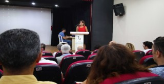 Bayraklı'da deprem paneli