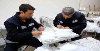 Bayraklı’da izinsiz maske üretimine geçit yok