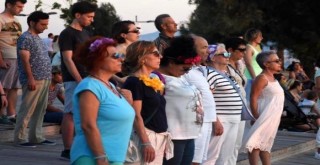 Dünya Değişim Günü Karşıyaka'da kutlandı