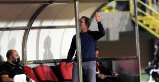 Taraftar, Cüneyt Biçer'i istifaya davet etti