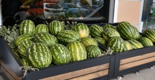 Karşıyaka’da karpuz tezgahları ihaleye çıkıyor